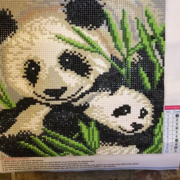 Diamond painting of panda bear - Picture 2 of 2